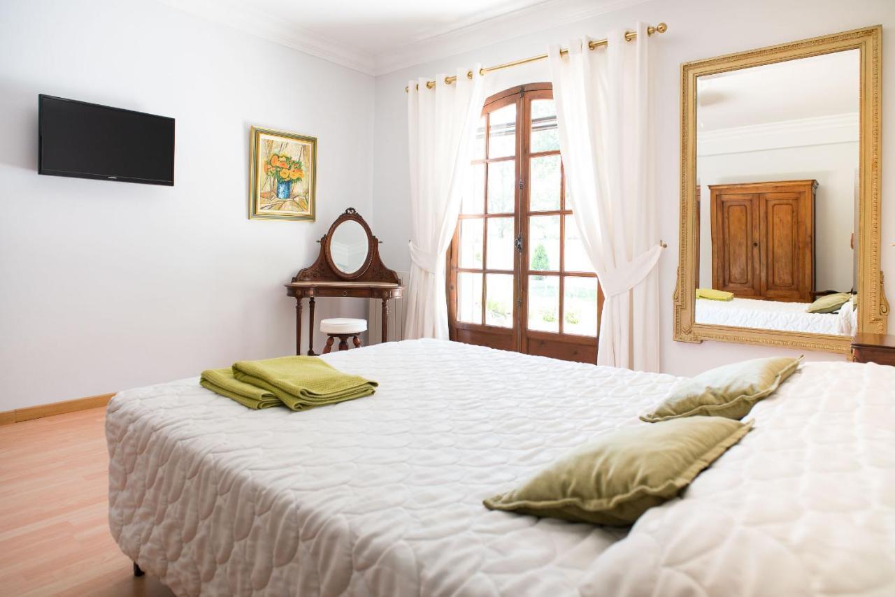Mas Des Sentes Petit T1 Apartment น็องส์-เลส์-แป็งส์ ภายนอก รูปภาพ